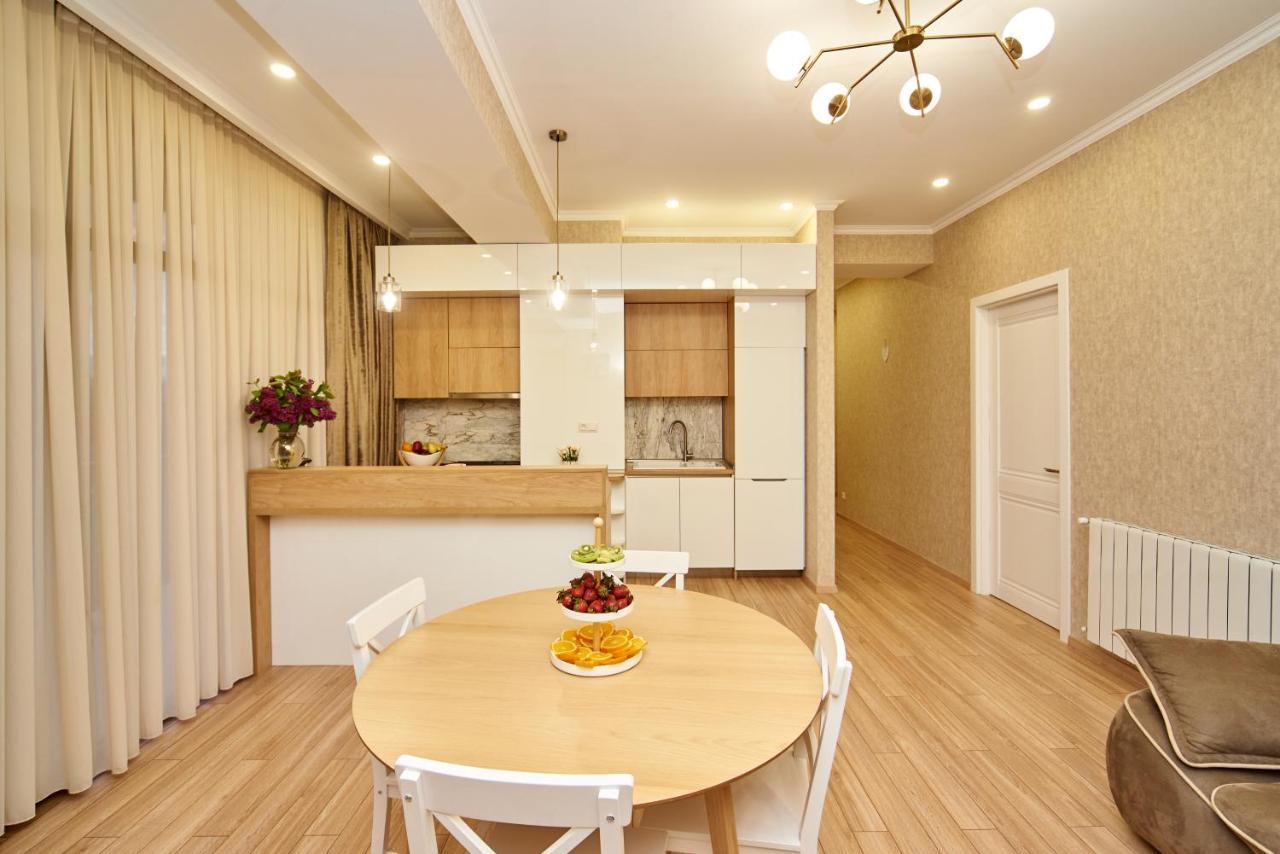 Apartment By The River Tbilisi ภายนอก รูปภาพ
