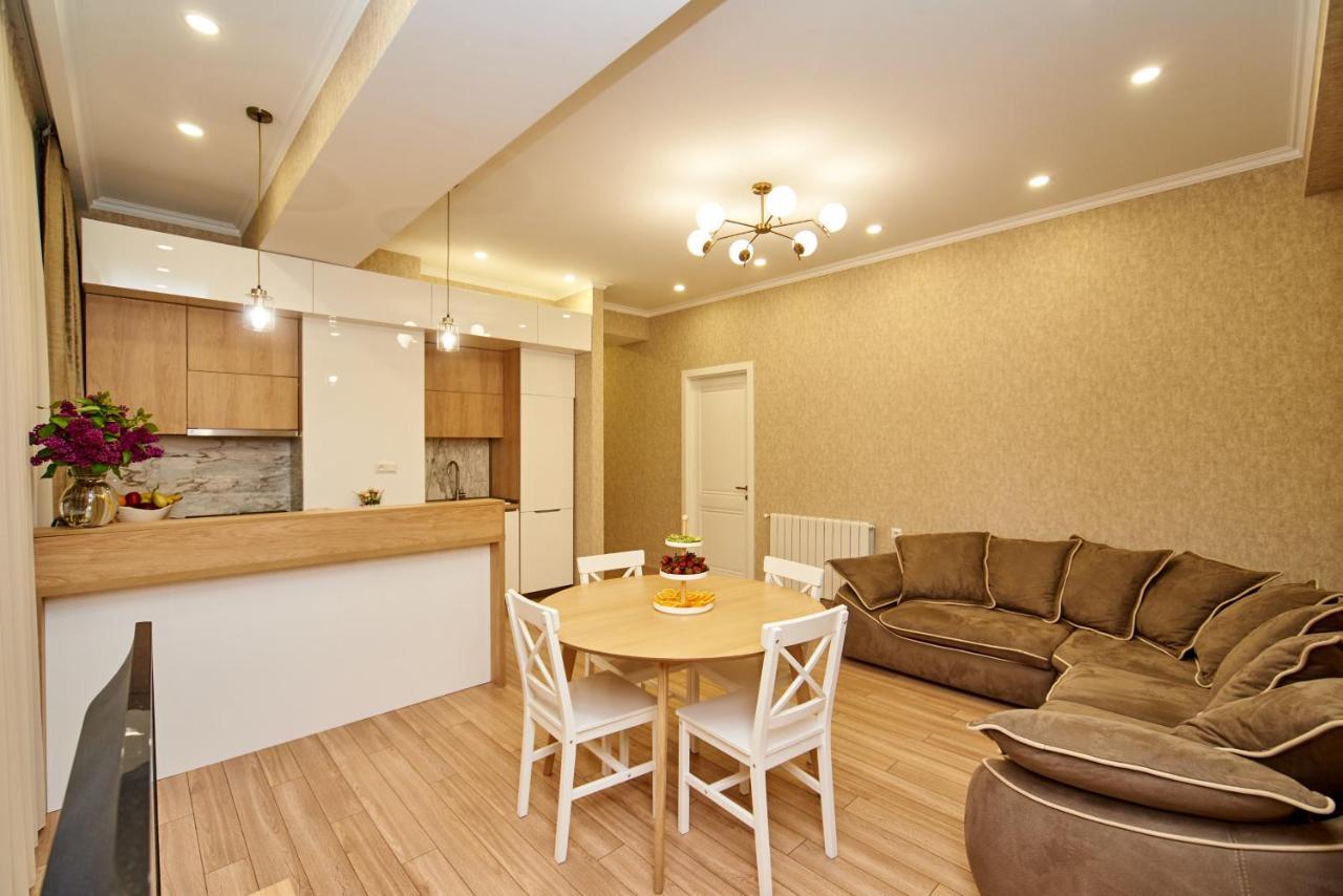 Apartment By The River Tbilisi ภายนอก รูปภาพ